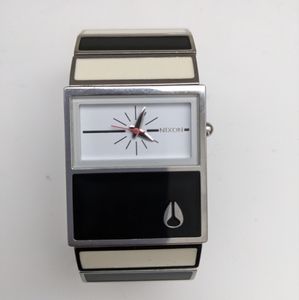 Nixon women's chalet watch
